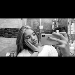 Meet your Posher, Alyssa